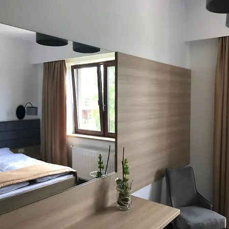 Lesna Perla De Lux Hostel *