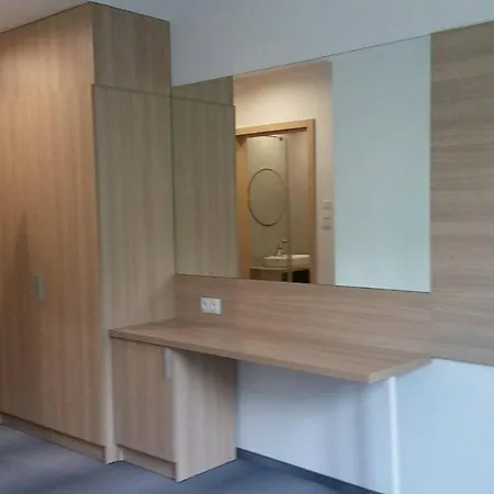 Lesna Perla De Lux *