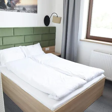 Lesna Perla De Lux Hostel