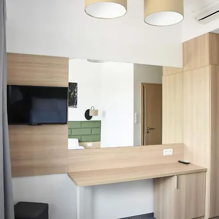 Lesna Perla De Lux Hostel *