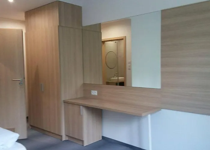 Lesna Perla De Lux *