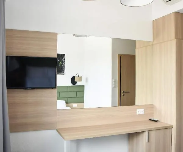 Lesna Perla De Lux Hostel *